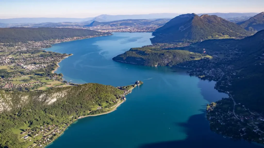 Lac d'Annecy vue du ciel