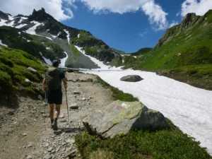 Tour du Mont-Blanc : l’accès à l’un des plus célèbres treks d’Europe bientôt réglementé