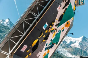 Coupe du Monde d’escalade de Chamonix 2026 : trois jours de spectacle au pied du Mont-Blanc avec les meilleurs grimpeurs du monde